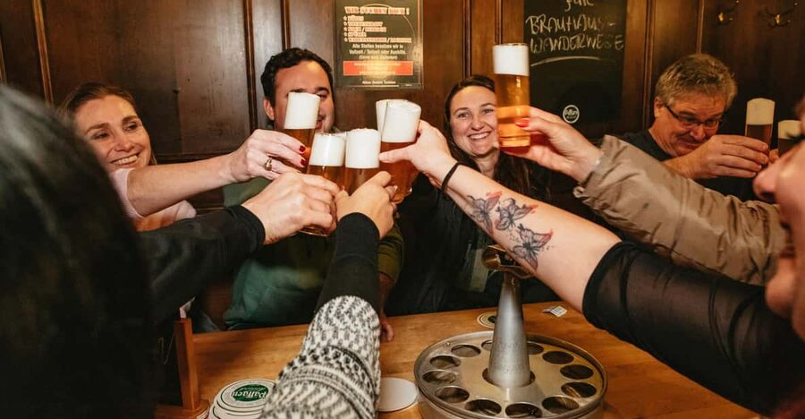 Cologne: Old Town Beer History Tour - What makes Kölsch different