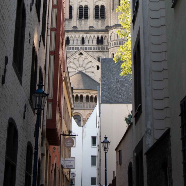 Cologne: Old Town Walking Tour inkl Brewery Visit - Roman treasures along the route