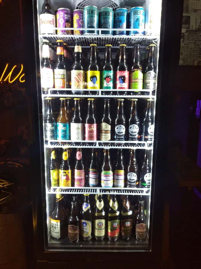 Craft Beer Pub Crawl in Cali - Games and Photos Keep This From Feeling Like Three Tastings