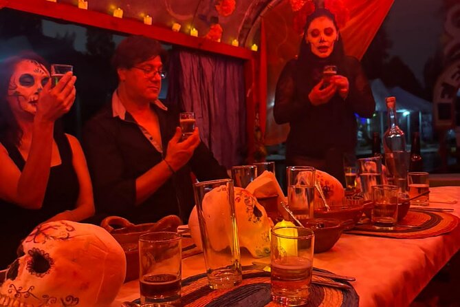 Day of the Dead Night in Xochimilco: Dinner & beer tasting - Who will enjoy this evening most