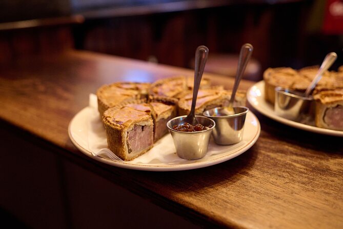 Devour London Historical Pub Tour:Traditional British Food & Ales - Why this pub tour works so well in London