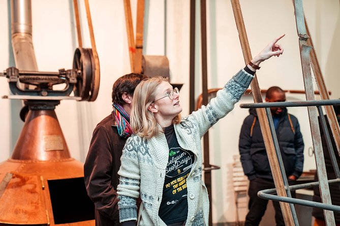 Discover our Brussels craft breweries with a local, passionate, young guide - Who will enjoy this experience most