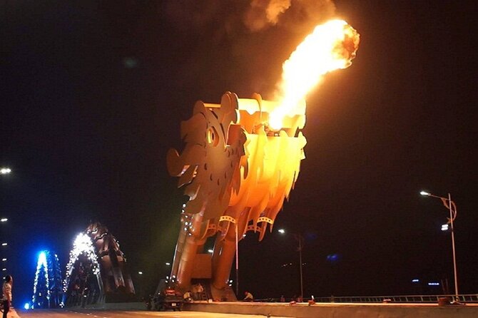 Dragon Cruise by Romantic Yatch: Tasty Beer/Flower/Cake & Dance - Love Bridge and the city lights
