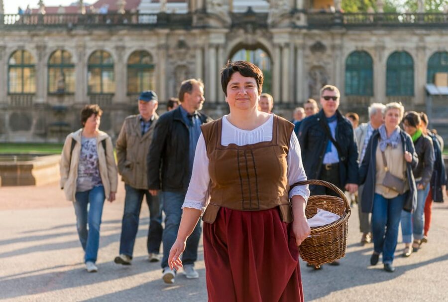 Dresden: Guided Beer Tour of the Historic Old City - Dresden Castle, the Fürstenzug, and the city’s royal setting