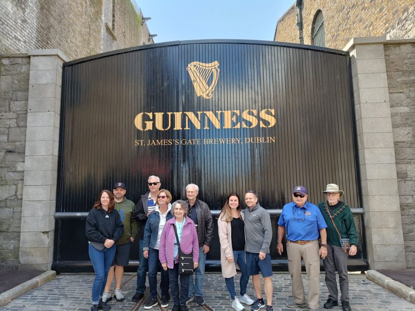 Dublin: Guinness Storehouse & Perfect Pint Tour Experience - Traditional music keeps the pub stops lively