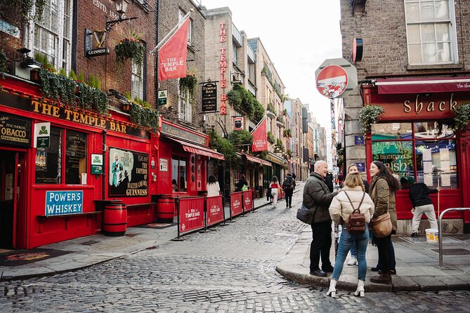 Dublin in a Day: Dublin Castle, Book of Kells, Guinness & Whiskey - A full Dublin day that mixes books, buildings, and drinks