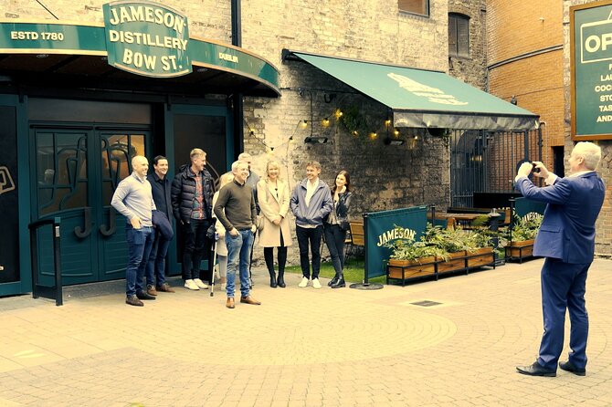 Dublin Private Guinness and Jameson Whiskey Tour with Transfers - Guinness Storehouse: two hours with Dublin’s famous pint