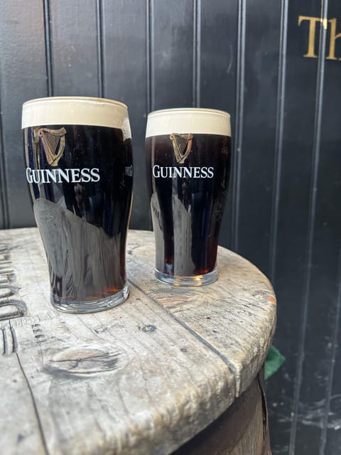 Dublin: Pub Tour. Pour The Perfect Guinness, Whiskey & Music - Four pubs, four views of Dublin drinking culture