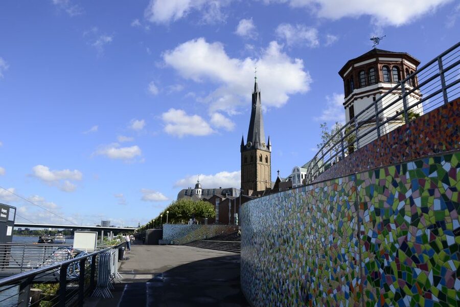 Düsseldorf: Guided Old Town Tour with Beer Break - Details That Make the Experience Easier