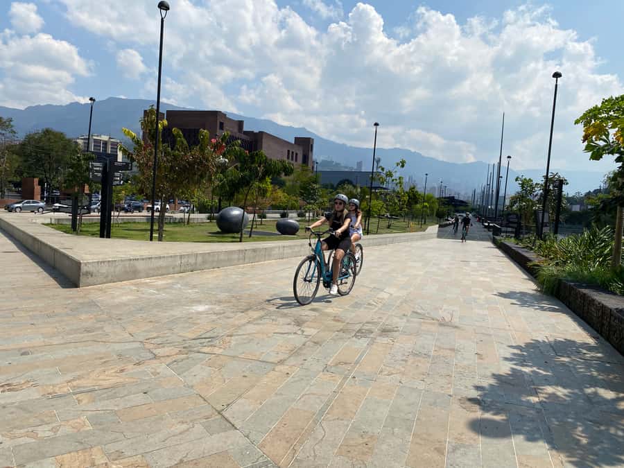 E-Bike City Tour Medellin with Local beer and Snacks - Medellin River Parks and the city’s public spaces
