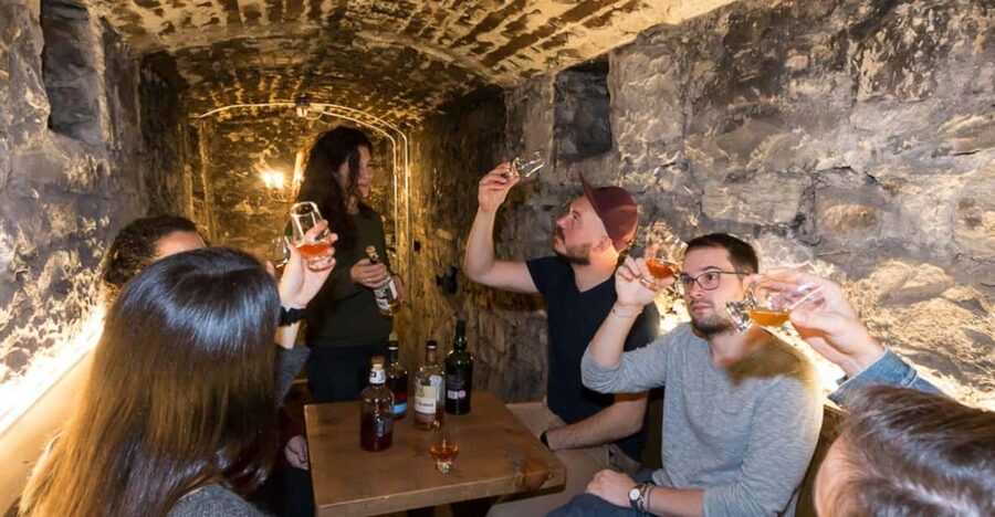 Edinburgh: Harry Potter Walking Tour and Beer Tasting - Old College and the making of a fictional world