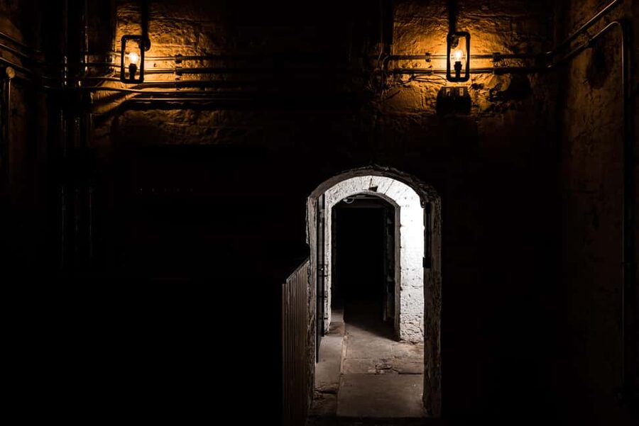 Edinburgh: Underground Beer Tasting in Lost Close - Getting to John’s Coffee House