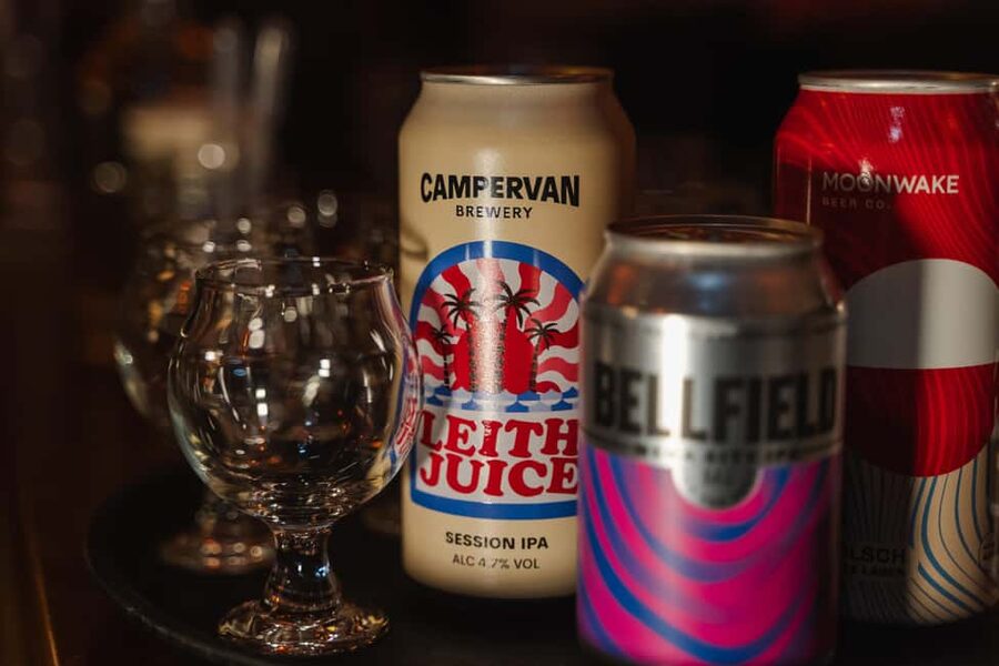 Edinburgh: Underground Beer Tasting in Lost Close - Four beers, three local brewery names