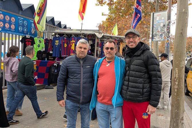FC Barcelona History Immersive Walking Tour - Beer Included - The Pi de les Corts and an old supporter ritual
