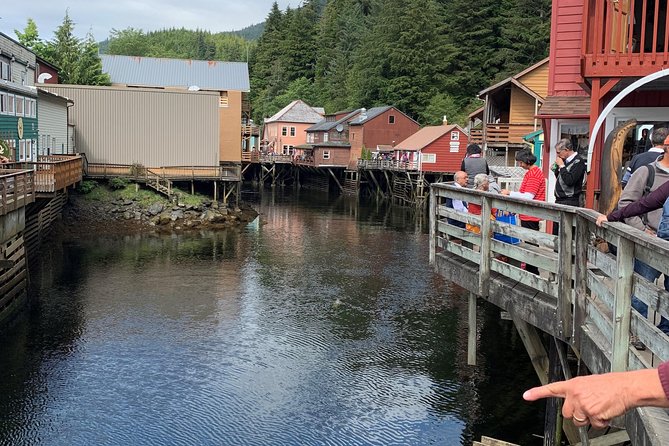 Fish Tales & Ales - 90 minute Historical Walking Tour of Fishing Fleet and Bars - Potlatch Bar and the final local story