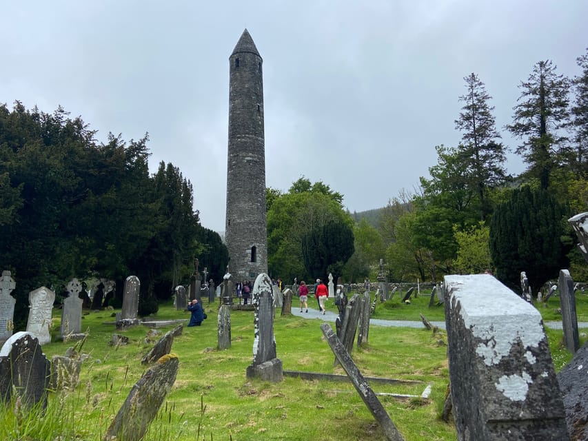 From Dublin: Powerscourt House, Guinness Lake & Glendalough - The coast road back to Dublin