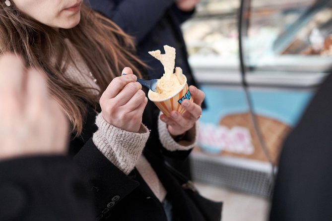 Funky Food & Beer Walk of Reykjavik - Traditional food and history - Alþingi and the story behind Icelandic food