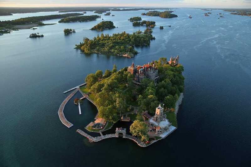 Gananoque: Helicopter Tour with Craft Brewery Stop and Lunch - Landing at Canada’s first solar craft brewery