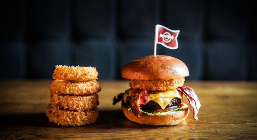 Gdansk: Legendary Burger and Zywiec Beer at Hard Rock Cafe - What your visit to Hard Rock Cafe Gdańsk includes
