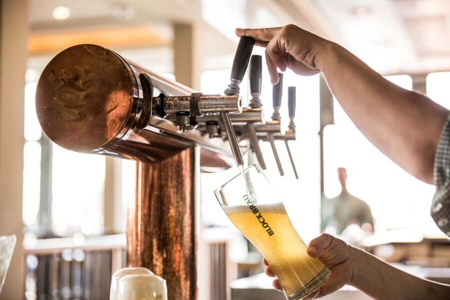 Hamburg: St. Pauli Breweries Walking Tour with Tastings - Astra brewery and five beer tastings