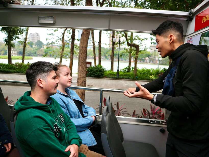 Hanoi Exclusive Craft Beer Bus: Cultural Sightseeing Tour - West Lake and Tran Quoc Pagoda