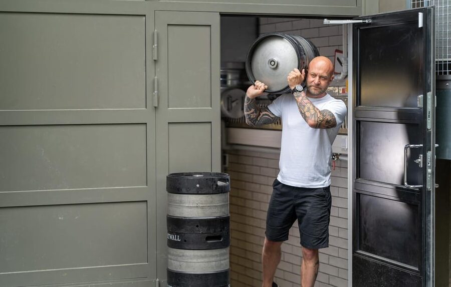 Helsinki: Brewery Tour at Mad Hopper Brewing Company - What the $41 price gets you