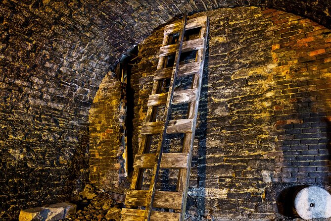 Hidden Brewery Caverns Tour in Cincinnati with Beer Tasting - Why Cincinnati’s beer history works best underground