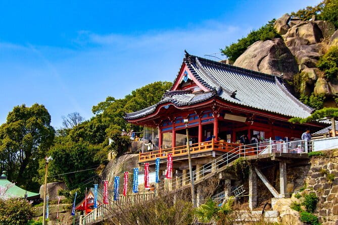 Hiroshima Saijo Sake Tasting Guided Tour - 7 Breweries in 2 Hours - Sanyotsuru and the family-run finish