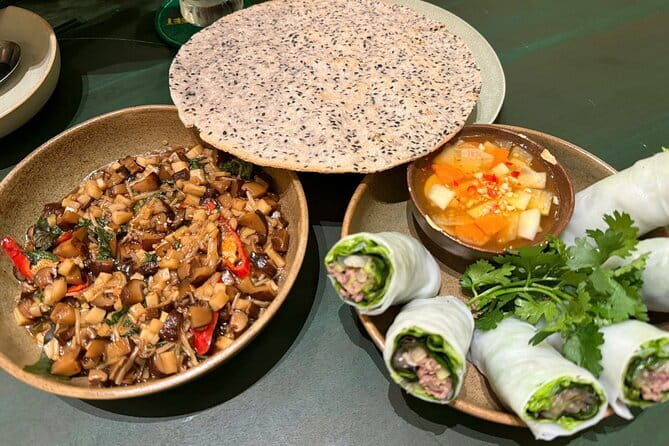Ho Chi Minh City : Saigon Craft Beer & Local Food Tour By Scooter - Guides, group feel, and the social side