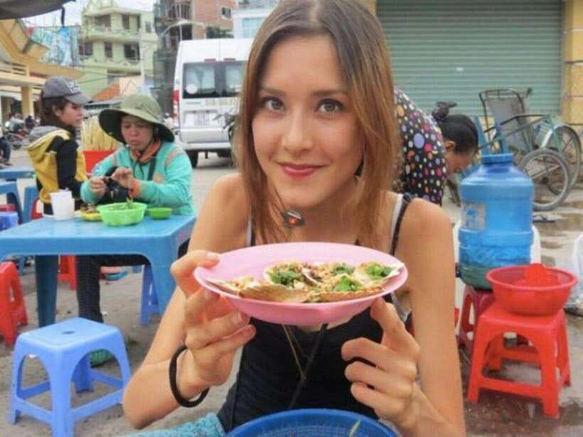 Ho Chi Minh: Tasty Vegan Food and local Beer by Motorbike - The first tastes: vegan bún bò and local drinks