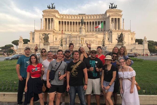 Hops and Stops Rome: History and Beer Walking Tour in the Eternal City - Piazza Venezia and the Italian beer tasting
