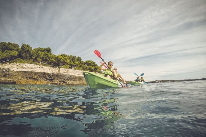 Kayak tour in Pula to Valley of Tears/free drinks+photos included - What to pack and how to prepare