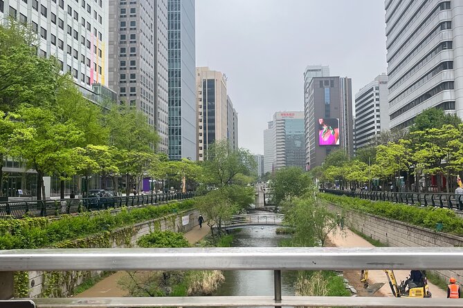 [KoreaByLocal] Authentic Seoul Night Walk and Chicken & Beer - What the guide adds to the route
