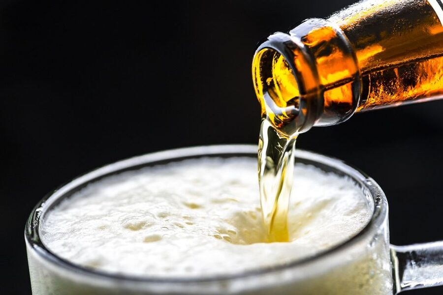 Krakow: Craft Beer Tasting City Walking Tour - What the beer stories add to the walk