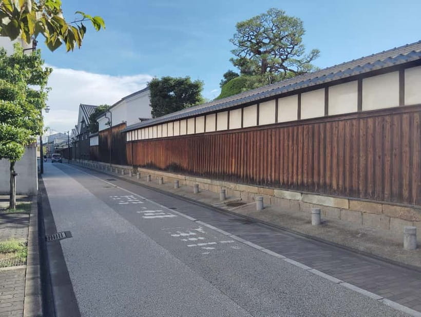 Kyoto: Fushimi Sake Brewery Tour - 18 Tastings in 2.5 Hours - The guides make the difference