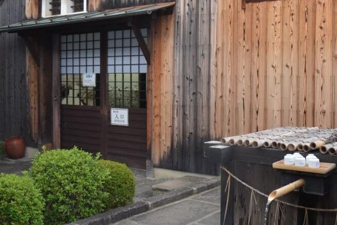 Kyoto Sake Brewery Tour with Lunch - How the guide affects the experience