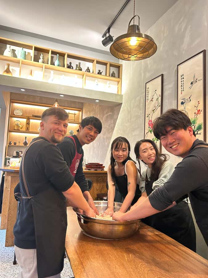 Learn and Craft Makgeolli in a Traditional Brewery - The opening tasting: commercial, craft, and premium makgeolli