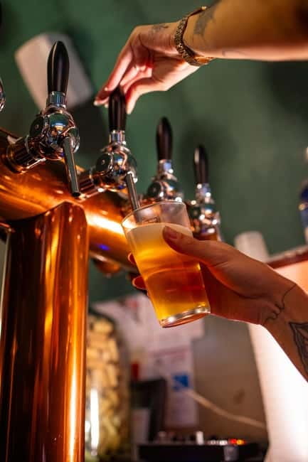 Lisbon: Craft Beer Tasting - What the guide adds to each pour