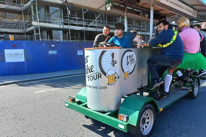 LIverpool beer or prosecco bike tour - Beer, prosecco, cups, and the onboard speaker