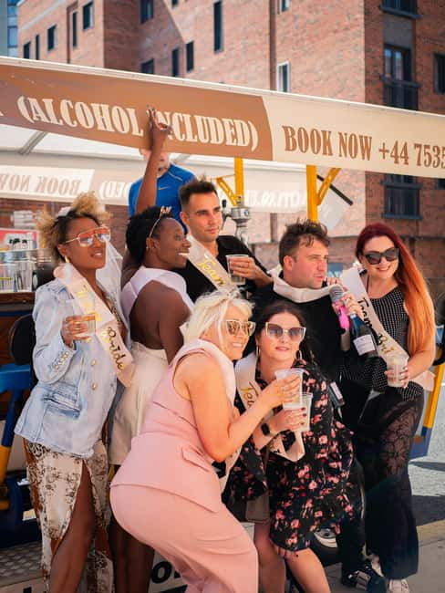 Liverpool: Party Bike Tour with Beer, Prosecco or Cider - The driver makes the difference