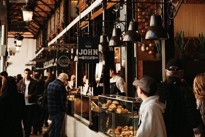 Local Tapas, Beer and Wine Tour of Madrid All Inclusive - Walking through Sol for the second tasting
