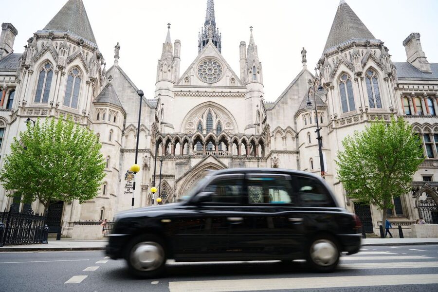 London: Historic Pubs, British Ales & Classic Dishes - Price, pace, and what you are really paying for
