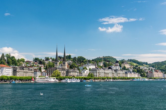 Lucerne Walking Tour and Beer Tasting - Pretzel or brewing sausages with the beer