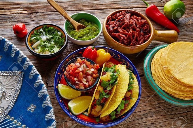 Lucha Libre-Wrestling FiestaExper Taco Dinner Beer ONLY SUNDAYS - Who will enjoy this Sunday night outing