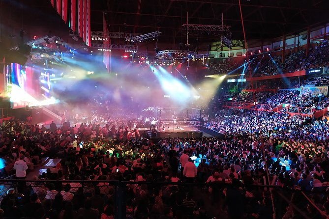 Lucha Libre wrestling show, tacos and beer with artist - Timing, transport, and the trip home