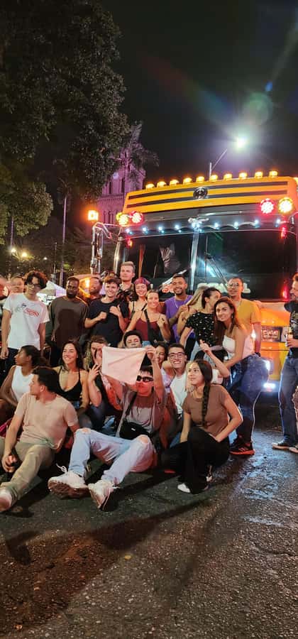 Medellin: Rumbero Party Bus with all the beer you can drink - Puente de la 4 Sur under the lights