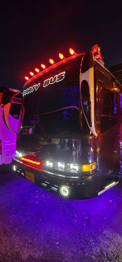 Medellin: Rumbero Party Bus with all the beer you can drink - The guides make the difference