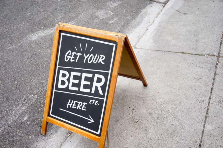 Melbourne Beer Tour – Hidden Bars & Local Brews - How the guide shapes the experience