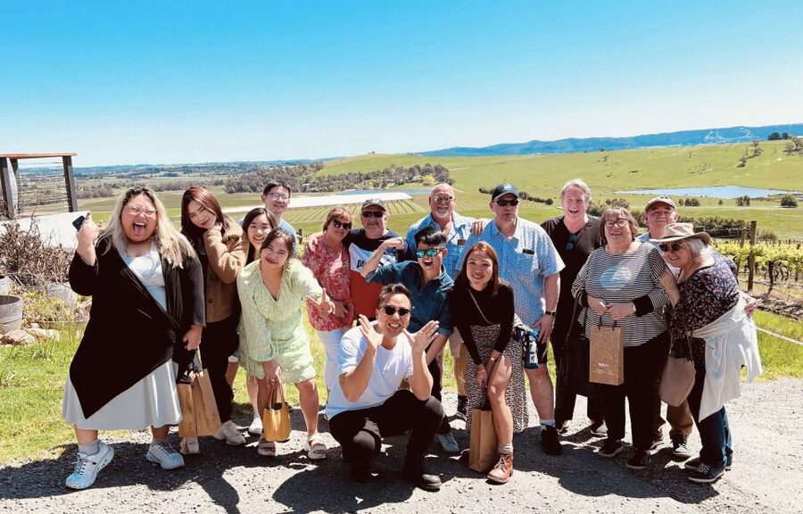 Melbourne: Yarra Valley Wine Tour + Lunch & Gin/Beer Option - Four Pillars is the best swap for gin fans