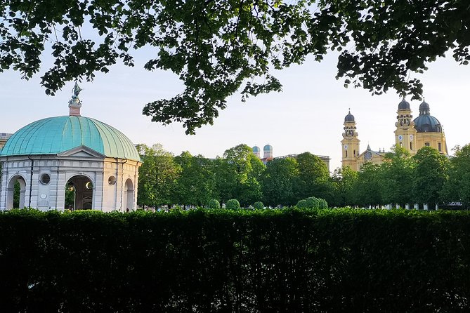 Mini Classic Bike Tour @ 4pm incl. Beer Garden & Surfers 2,5 hrs - Why this 4pm ride works well in Munich